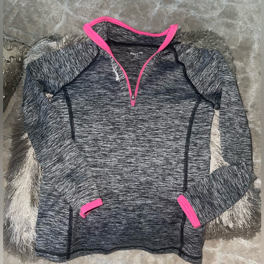 EUC Reebok Girls athletic brushed inside, 1/4 zip up top. Heather Gray XS S 6/8